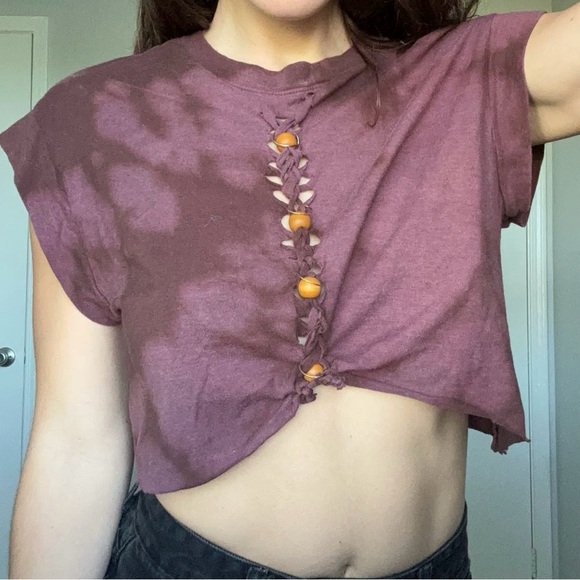 Burgundy Fairy Top with Wooden Beads and Golden Rings - Picture 5 of 8